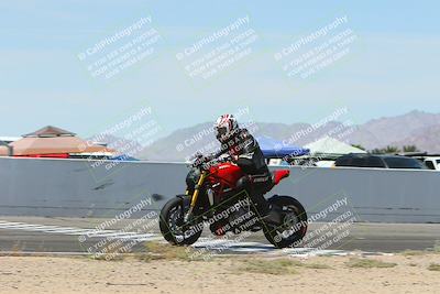 media/May-06-2024-Moto Forza (Mon) [[b33359f27d]]/2-Intermediate/Session 4 Front Straight Speed Pans/